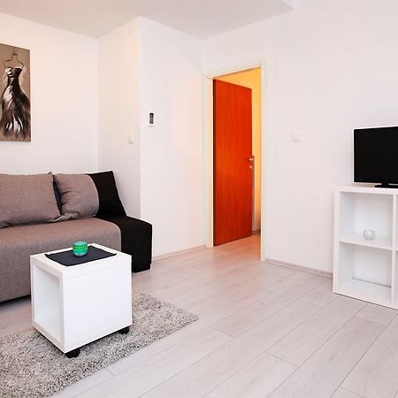 Apartments Park Vela Luka Rom bilde