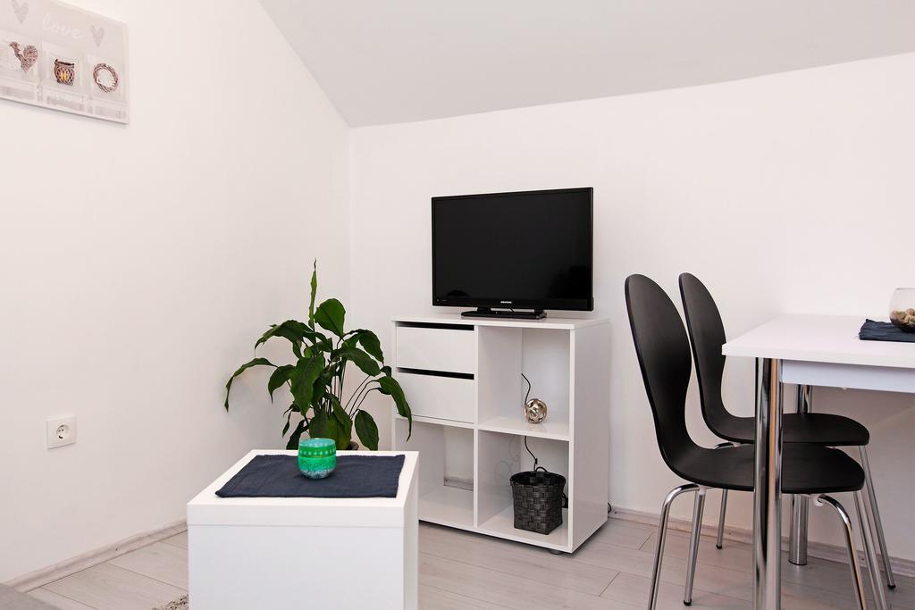 Apartments Park Vela Luka Rom bilde