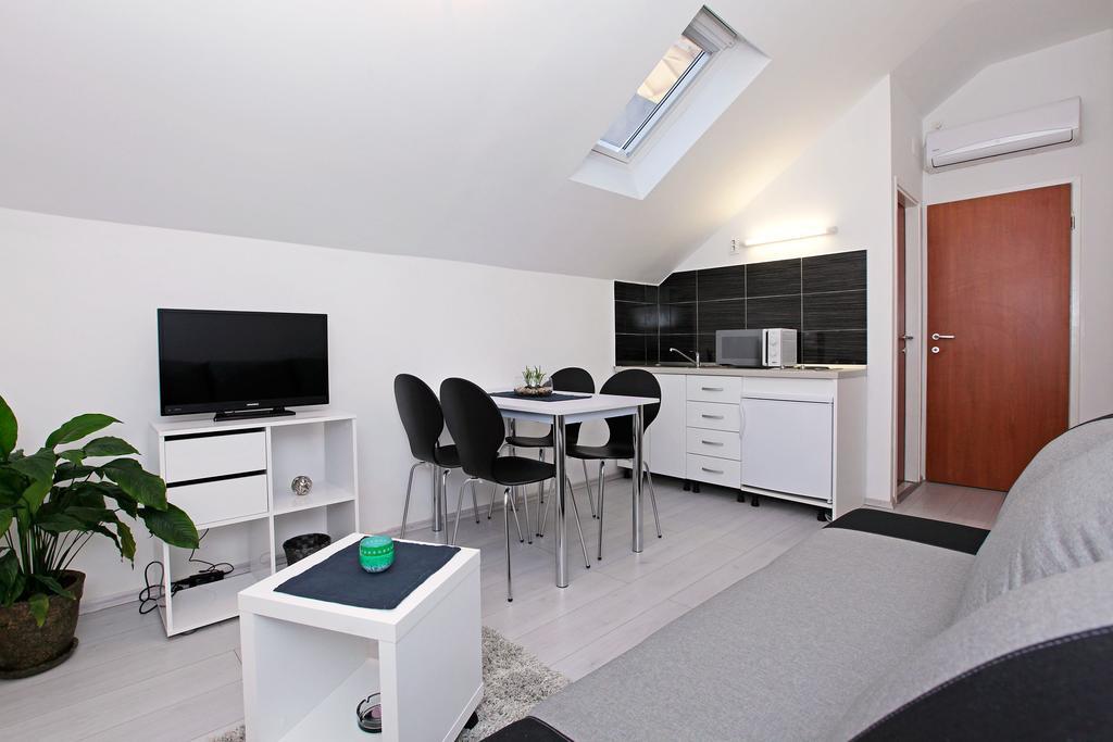 Apartments Park Vela Luka Rom bilde