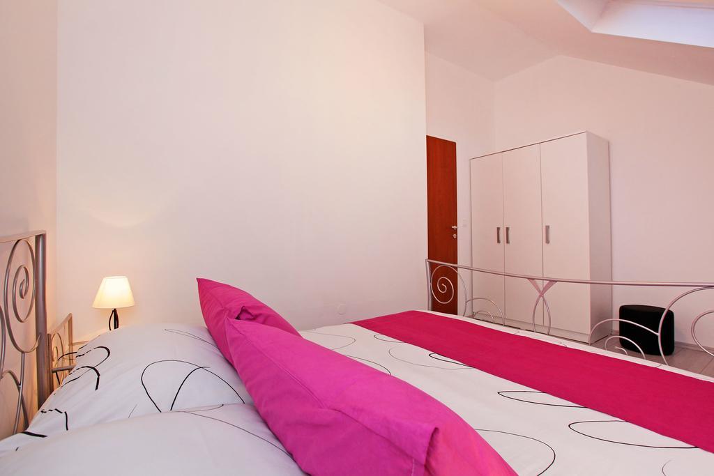 Apartments Park Vela Luka Rom bilde